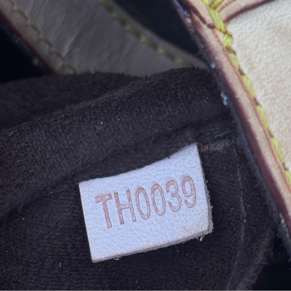 Louis Vuitton Kalahari GM Monogram Canvas Shoulder Bag – Limited Edition 2009 - Picture 6 of 16